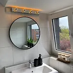 Apartamento 1 - Modernes Dachgeschoss-studio In Meiderich, 4,7 Km Hbf, U-bahn 250m, Flughafen Duesseldorf 28 Km, Landschaftspark 2,9 Km