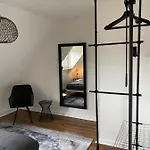 1 - Modernes Dachgeschoss-studio In Meiderich, 4,7 Km Hbf, U-bahn 250m, Flughafen Duesseldorf 28 Km, Landschaftspark 2,9 Km Duisburgo