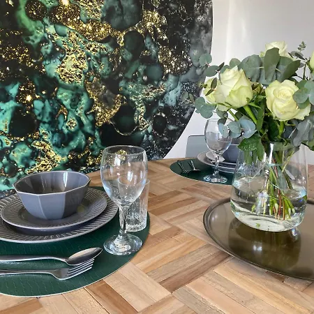 1 - Modernes Dachgeschoss-studio In Meiderich, 4,7 Km Hbf, U-bahn 250m, Flughafen Duesseldorf 28 Km, Landschaftspark 2,9 Km