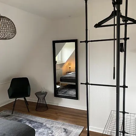 1 - Modernes Dachgeschoss-studio In Meiderich, 4,7 Km Hbf, U-bahn 250m, Flughafen Duesseldorf 28 Km, Landschaftspark 2,9 Km Duisburg