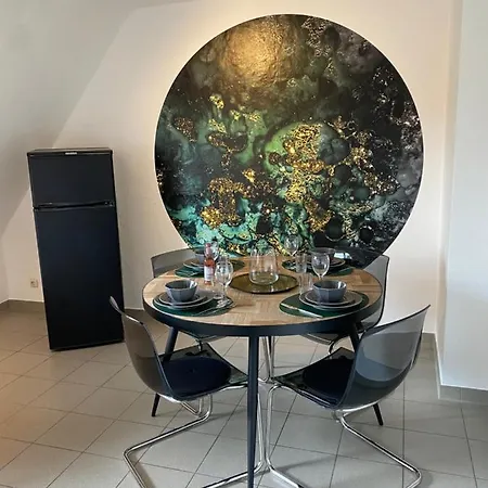 Bostel 1 - Modernes Dachgeschoss-studio In Meiderich, 4,7 Km Hbf, U-bahn 250m, Flughafen Duesseldorf 28 Km, Landschaftspark 2,9 Km * Duisburg