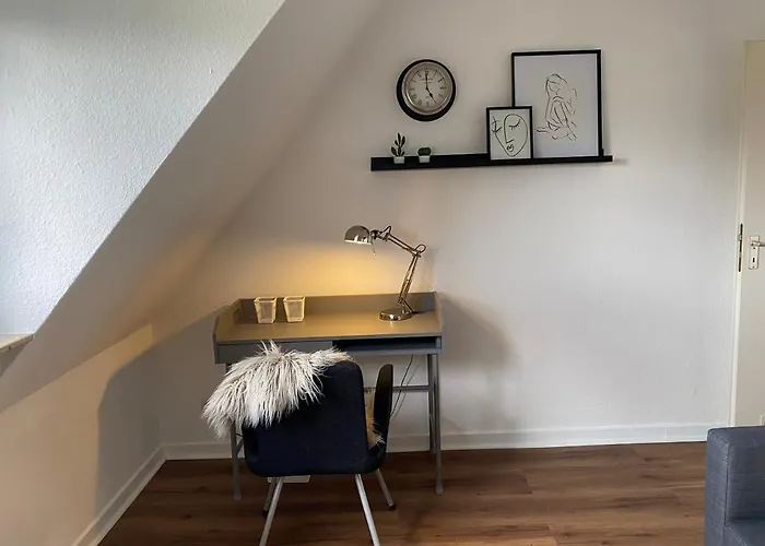 1 - Modernes Dachgeschoss-studio In Meiderich, 4,7 Km Hbf, U-bahn 250m, Flughafen Duesseldorf 28 Km, Landschaftspark 2,9 Km Appartement *